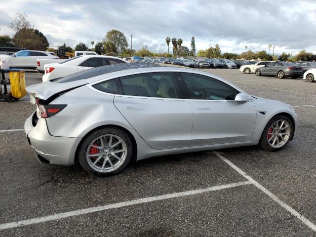 5YJ3E1EB4JF099522 Tesla MODEL 3