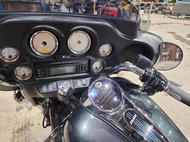 2006 HARLEY-DAVIDSON FLHXI - 5HD1KBW106Y678534