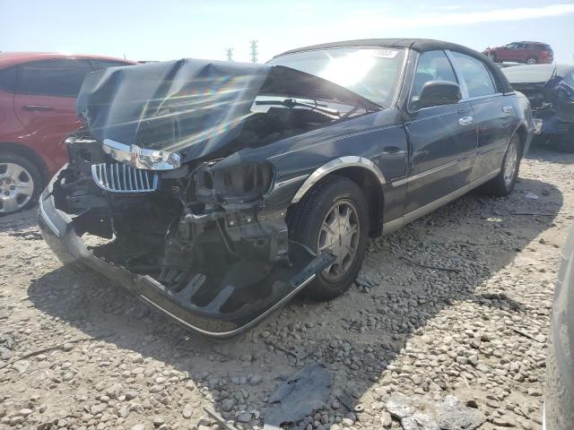 2002 Lincoln Town Car Signature