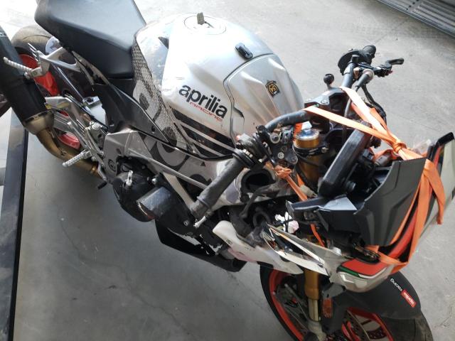2017 APRILIA TUONO V4 1 - ZD4KGUA02HS000032