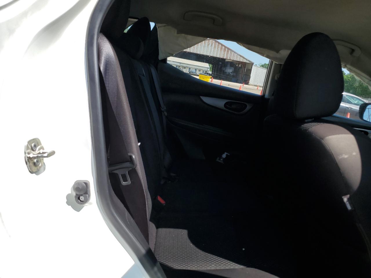 2019 Nissan Rogue - Image 11