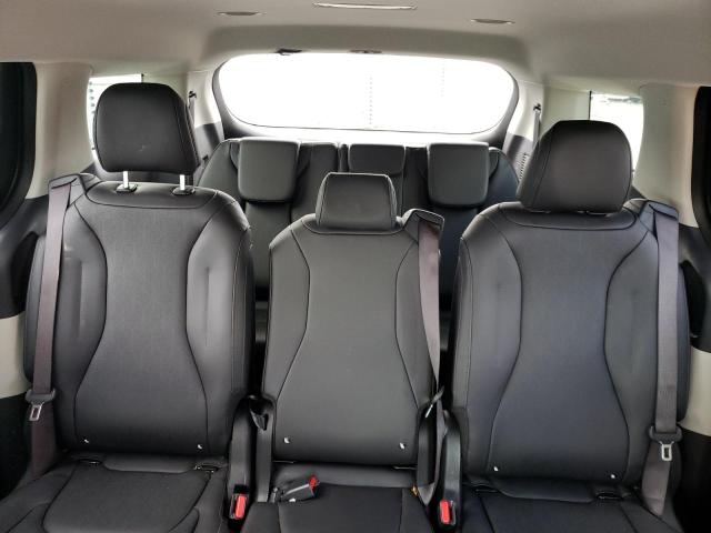 KNDNB4H32P6227011 KIA Carnival Lx
