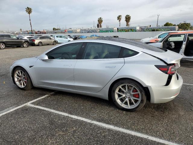 5YJ3E1EB4JF099522 Tesla MODEL 3
