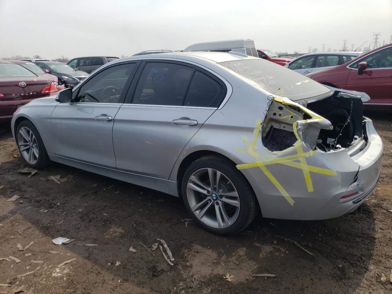 WBA8D9C5XJA607910 2018 BMW 330 Xi