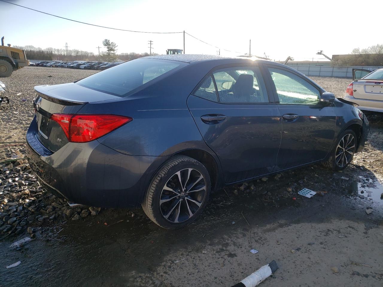 2T1BURHE5JC050773 2018 Toyota Corolla L