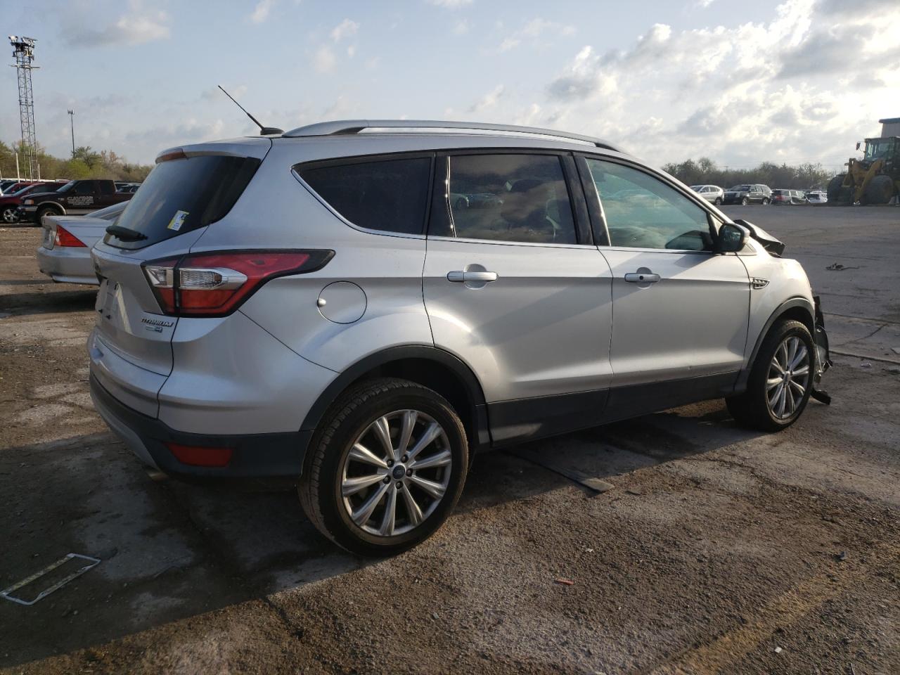 1FMCU9J93HUB61929 FORD ESCAPE 2017