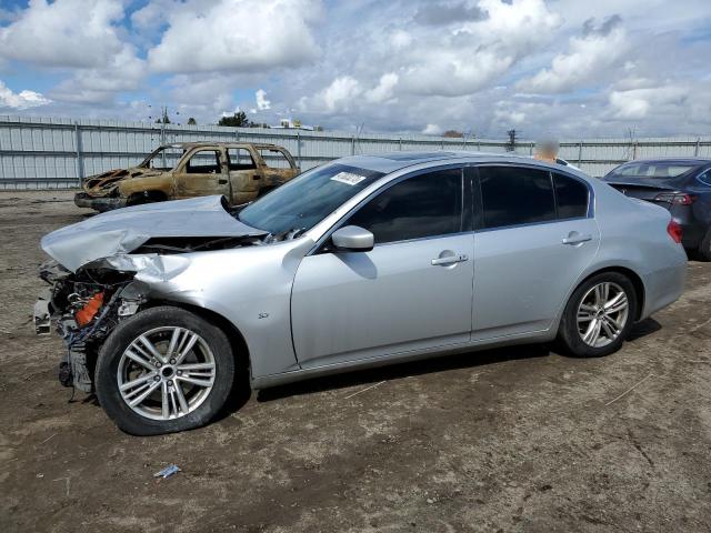 2015 INFINITI Q40 