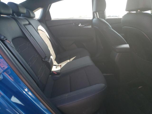 3KPF54AD3NE475791 KIA Forte Gt Line