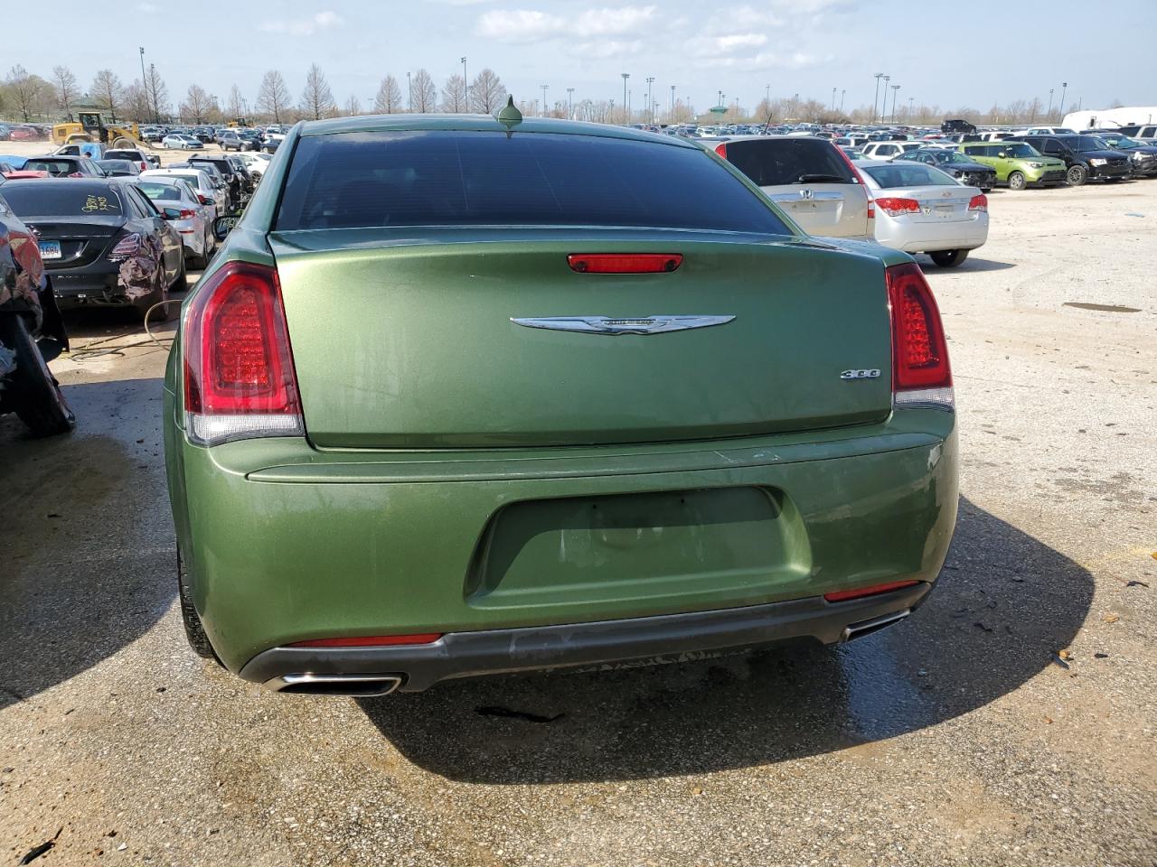 2C3CCAAG9JH341016 2018 Chrysler 300 Touring