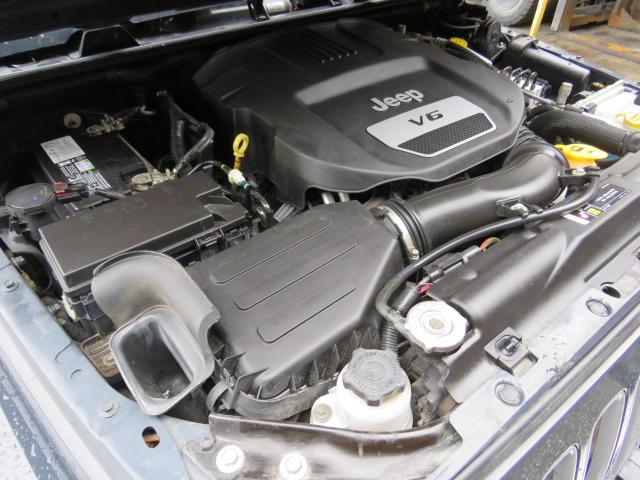 1C4BJWEG1HL667622 Jeep Wrangler Unlimited Sahara