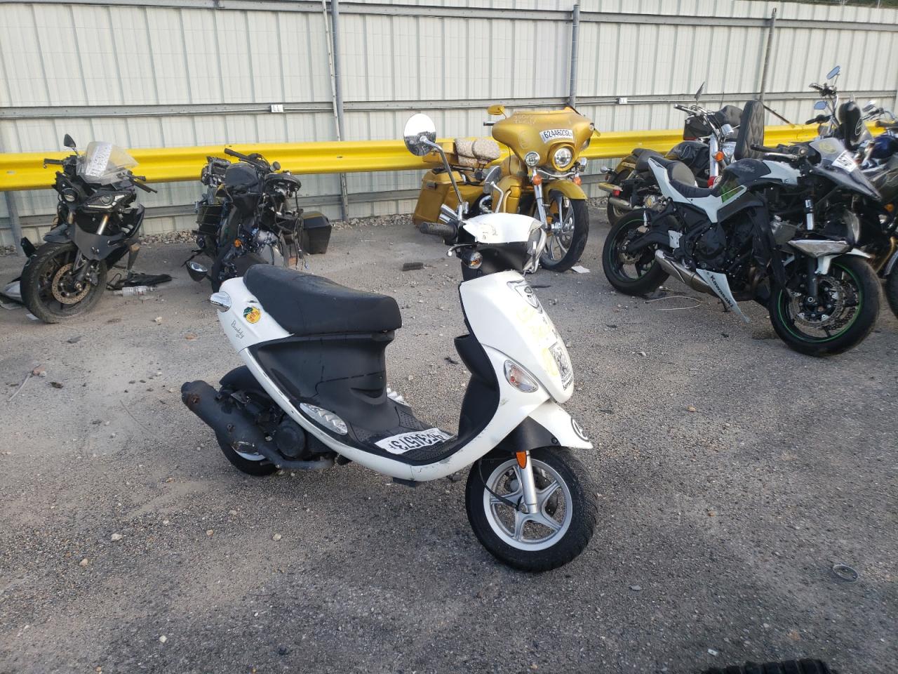 RFVPAP5A9N1130940 BUDD 45X96 SCOOTER 2022