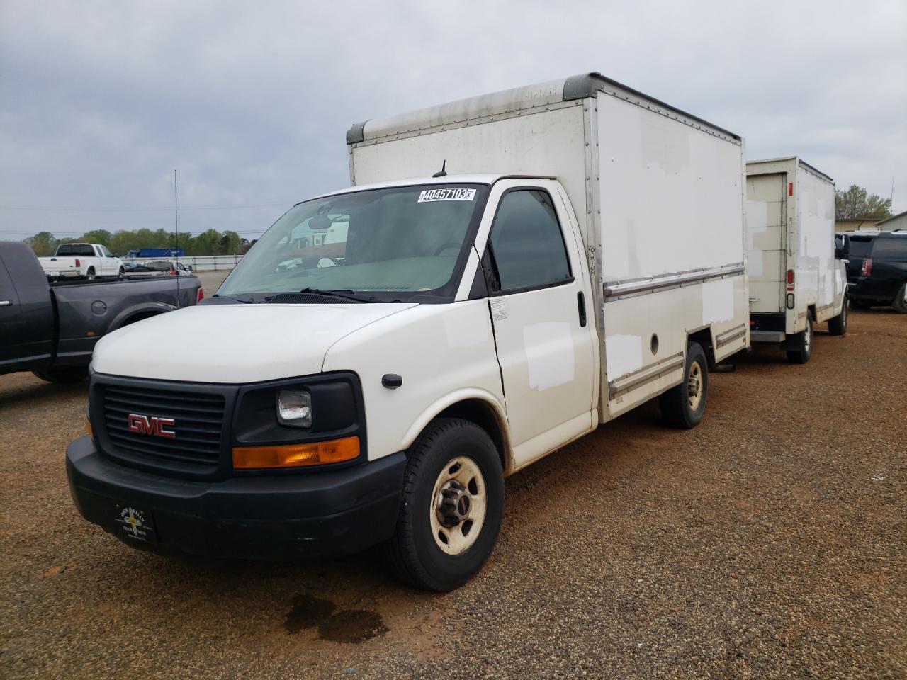 2015 gmc savana box truck