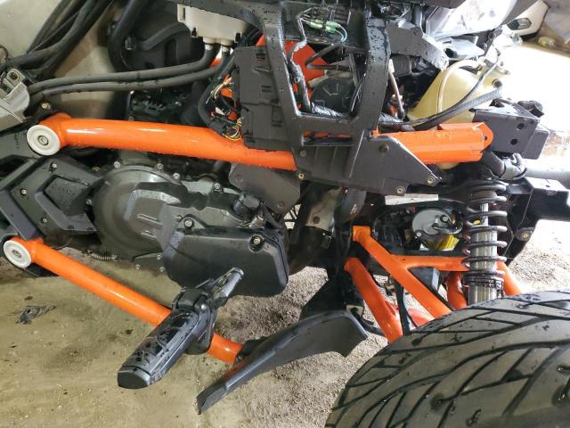 2015 CAN-AM SPYDER ROA - 2BXRDDD2XFV001208