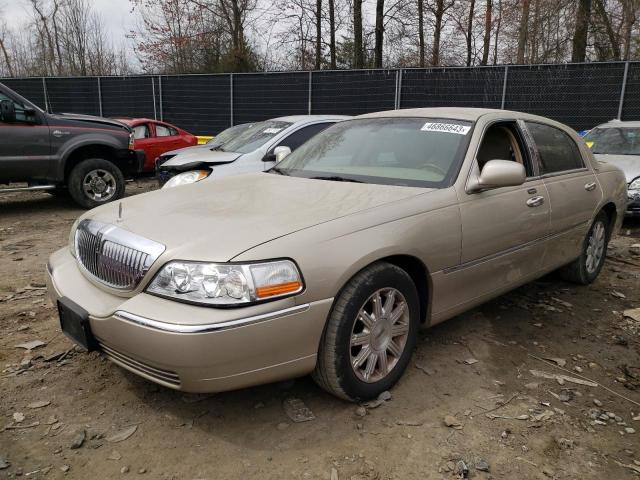 2011 Lincoln Town Car Signature Limited