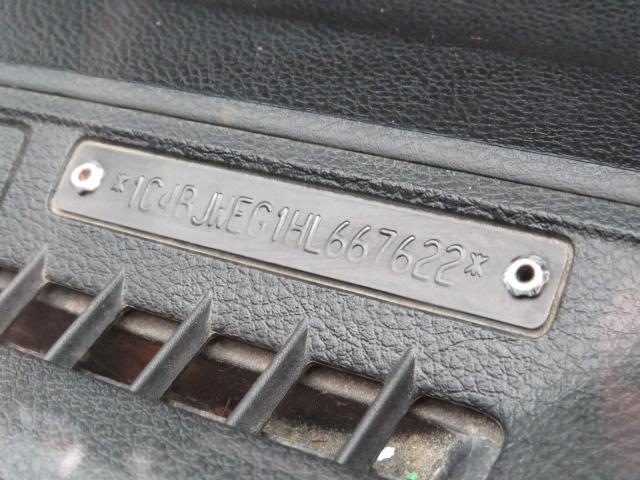 1C4BJWEG1HL667622 Jeep Wrangler Unlimited Sahara