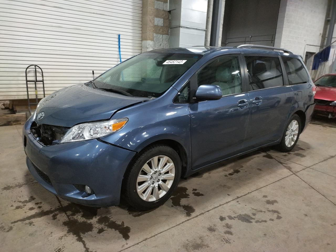 Toyota Sienna 2013