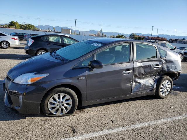 2015 Toyota Prius Plug-In 