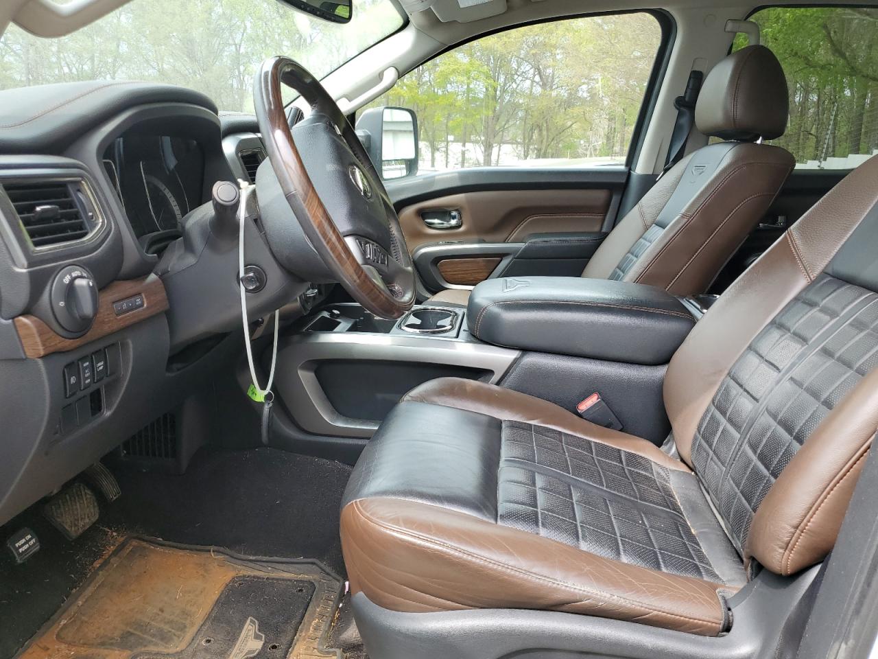 1N6BA1F40HN549764 NISSAN TITAN 2017