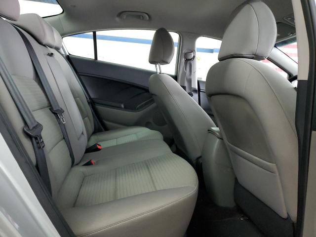 KNAFX4A6XF5415495 KIA FORTE LX