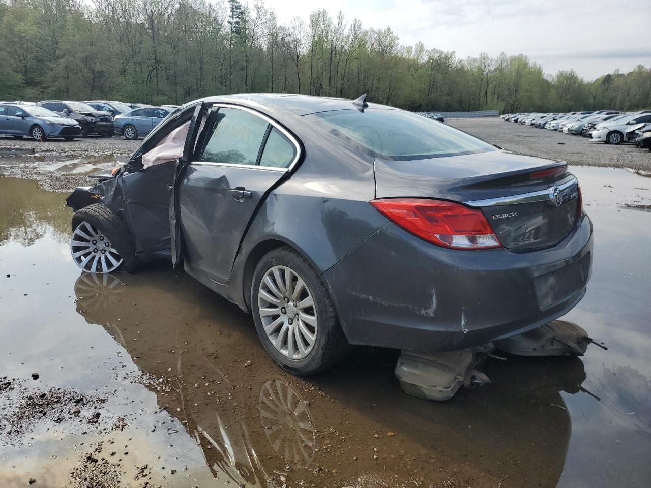 2011 Buick Regal - Image 2