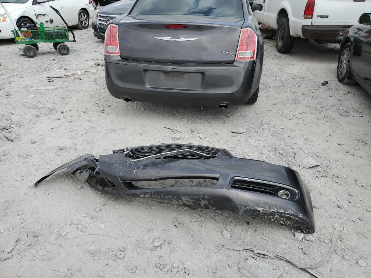 2013 Chrysler 300 S VIN: 2C3CCABG4DH565622 Lot: 61983395