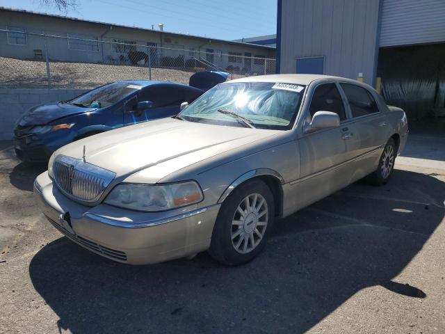 2007 Lincoln Town Car Signature