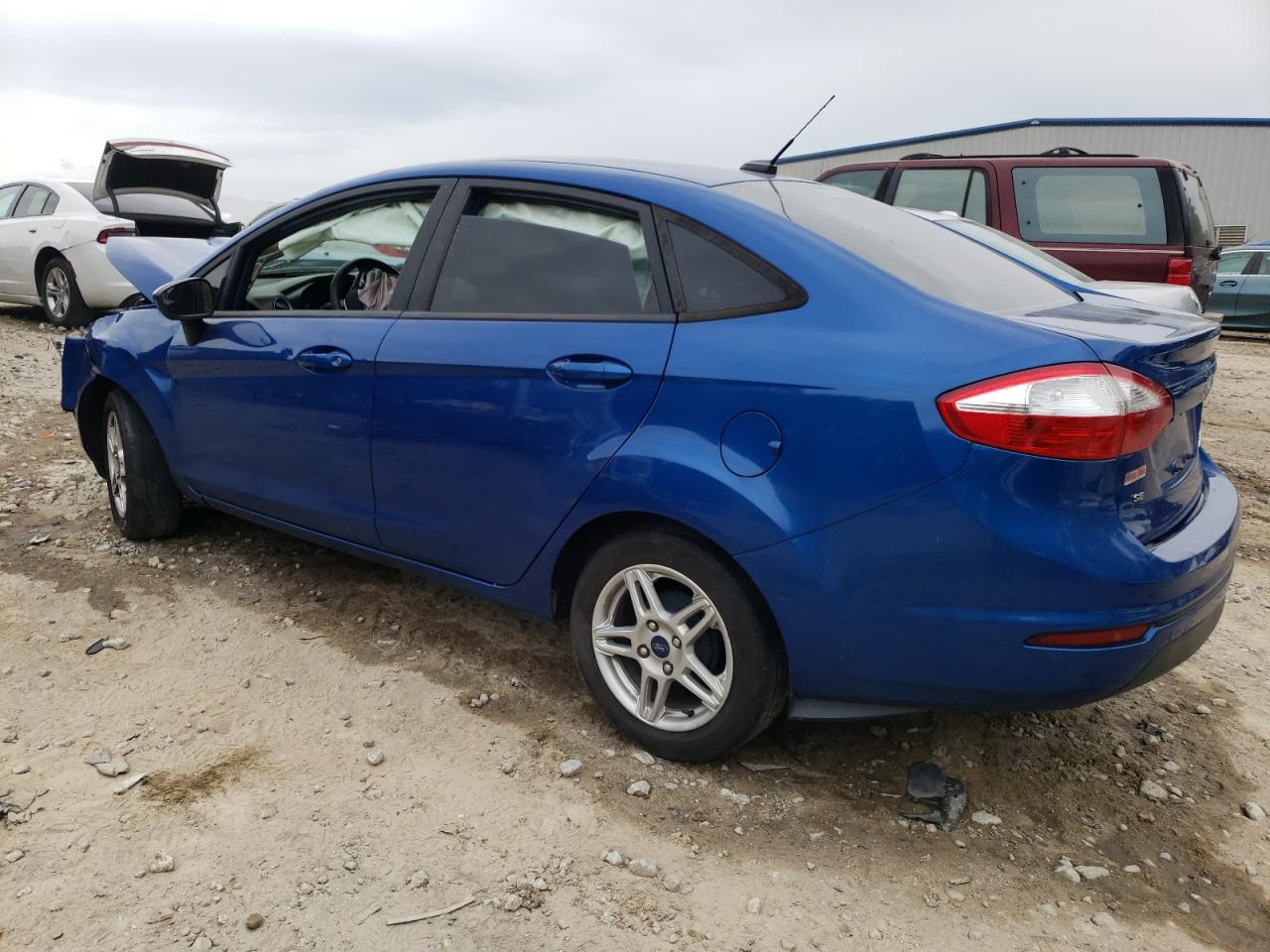 3FADP4BJ7KM102654 Ford Fiesta SE 2