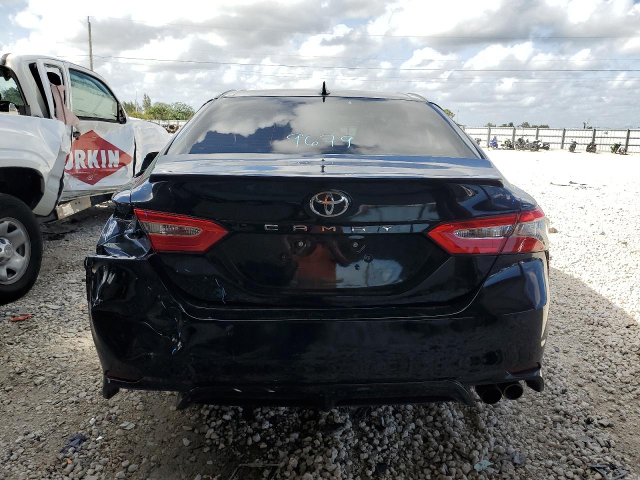 4T1B11HK2KU851290 2019 Toyota Camry L