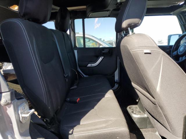1C4HJWEG9JL920556 Jeep Wrangler Unlimited Sahara
