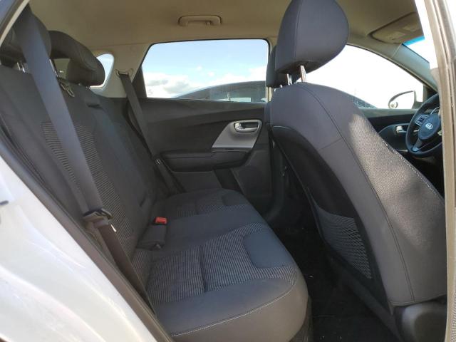 KNDCB3LC6J5204868 KIA NIRO FE