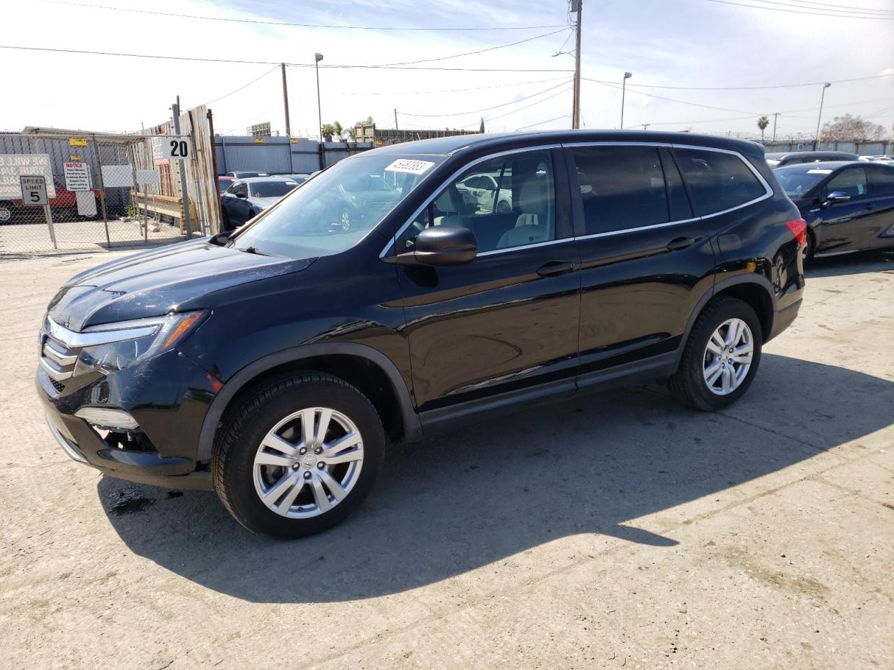 5FNYF5H18HB034874 HONDA PILOT LX 2017