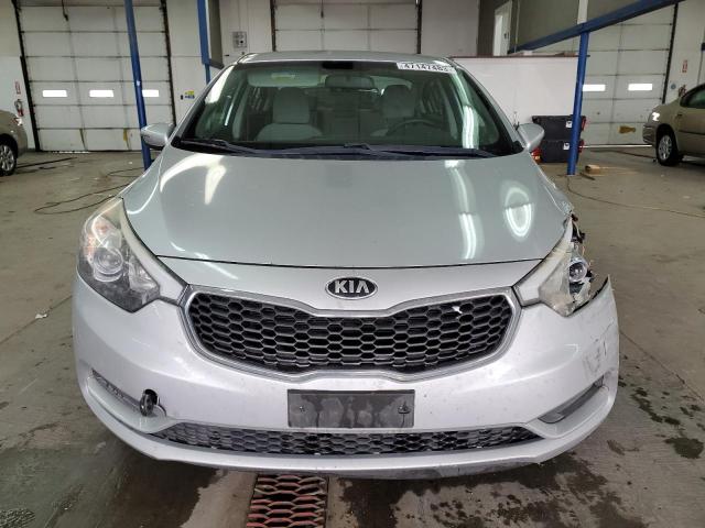 KNAFX4A6XF5415495 KIA FORTE LX