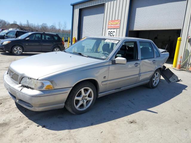 1999 Volvo S70 