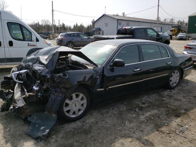 2011 Lincoln Town Car 