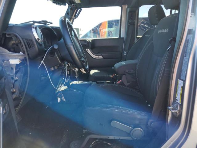 1C4HJWEG9JL920556 Jeep Wrangler Unlimited Sahara