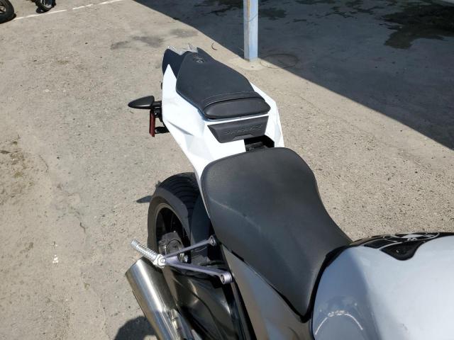 2015 BMW S 1000 R - WB10D1207FZ199217