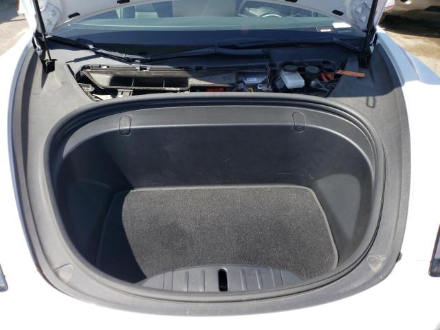 5YJ3E1EA8JF049004 Tesla MODEL 3