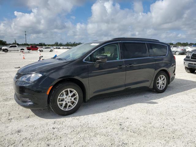 2021 Chrysler Voyager 