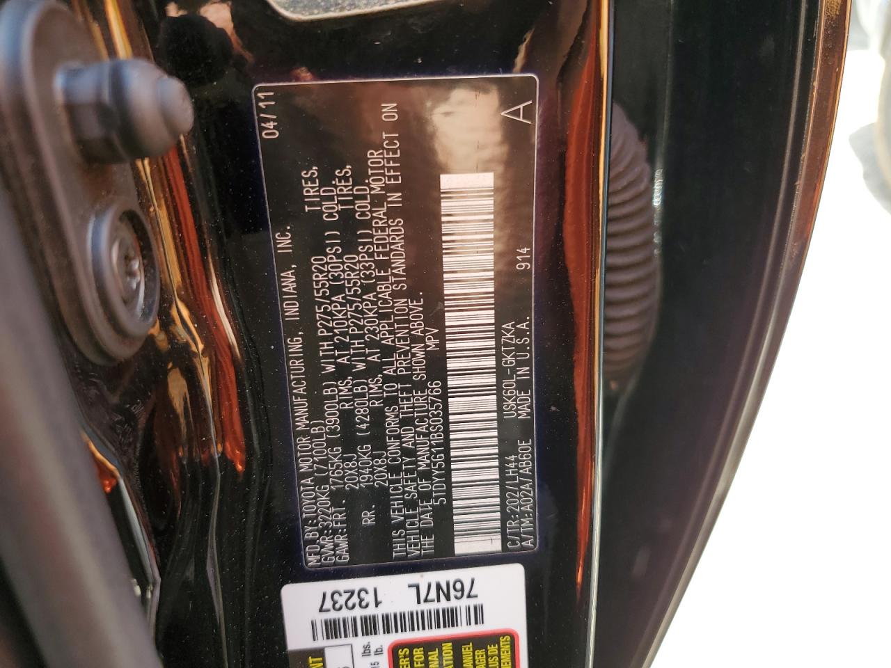 2011 Toyota Sequoia - Image 12