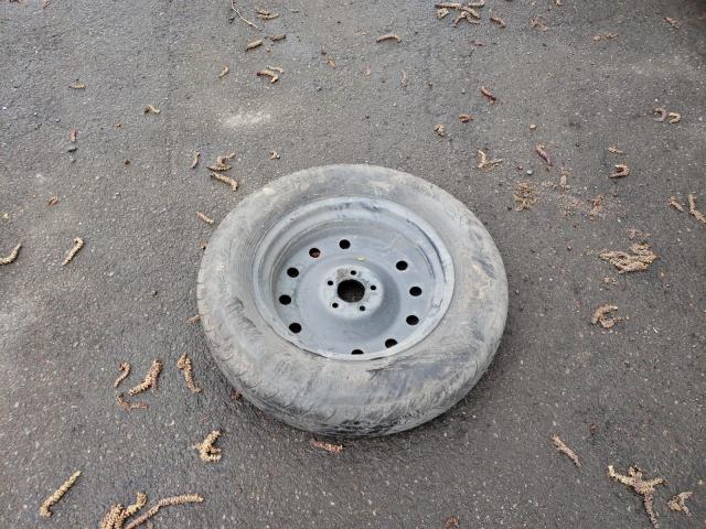 5XYPGDA54GG137748 KIA SORENTO LX