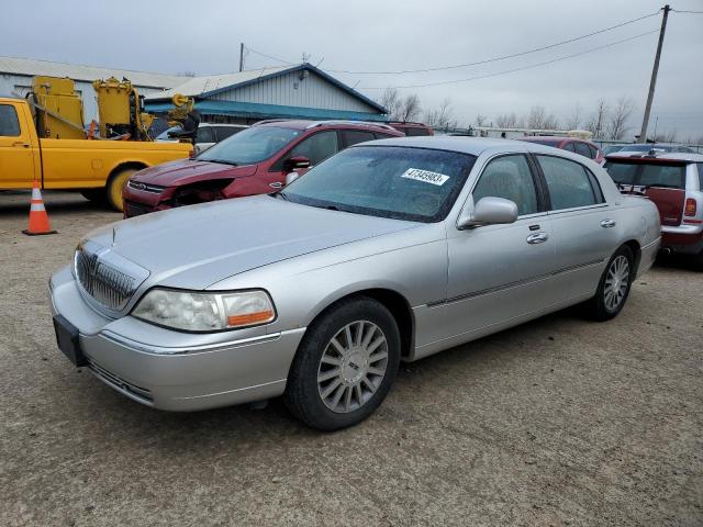 2003 Lincoln Town Car Signature