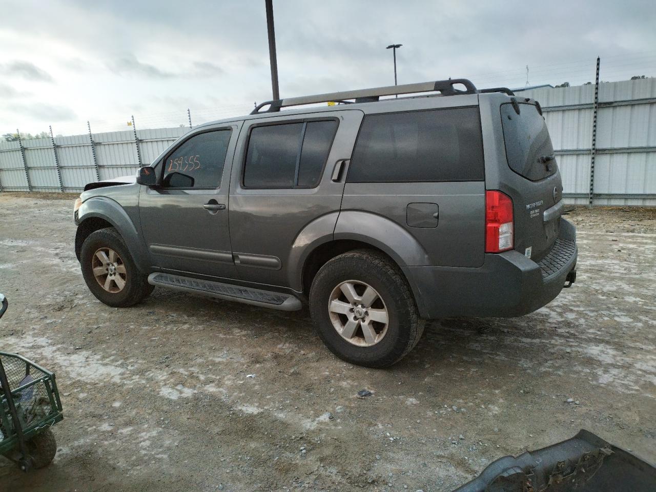 2008 Nissan Pathfinder - Image 2