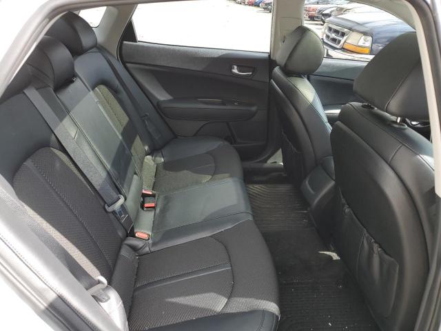 5XXGT4L38JG242070 KIA Optima Lx