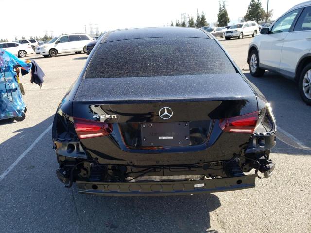 W1K3G4EB1NJ364445 Mercedes-Benz A 220