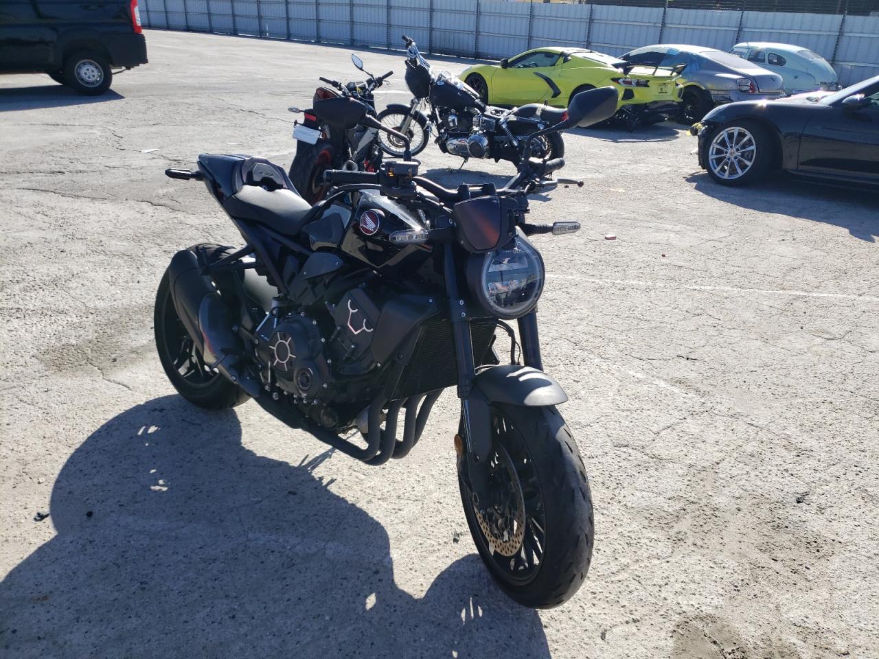 JH2SC8012MK300261 HONDA CB1000 RA 2021
