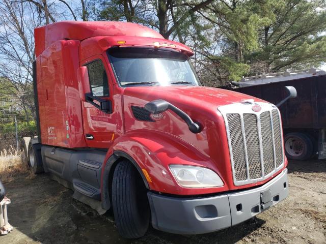 Salvage cars for sale from Copart Seaford, DE: 2016 Peterbilt 579