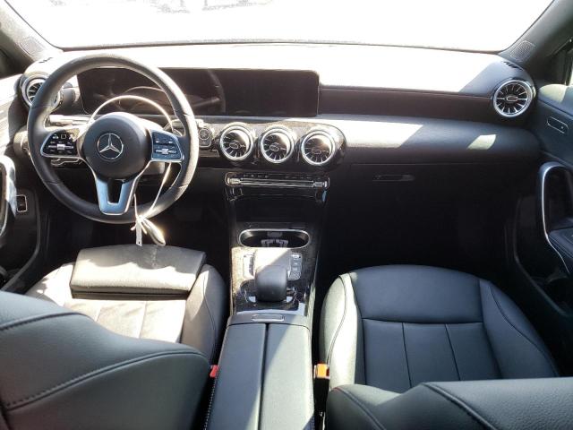 W1K3G4EB1NJ364445 Mercedes-Benz A 220
