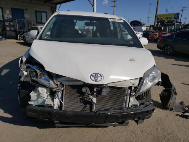 5TDKK3DCXFS669648 Toyota SIENNA LE