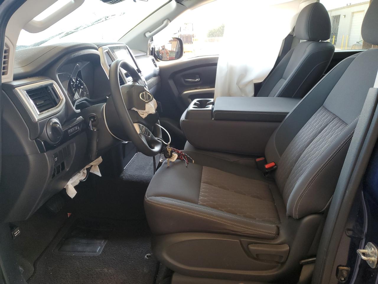 1N6AA1EC4MN529189 NISSAN TITAN 2021