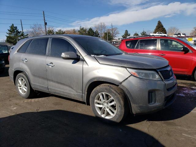 5XYKTCA6XFG643169 KIA SORENTO LX